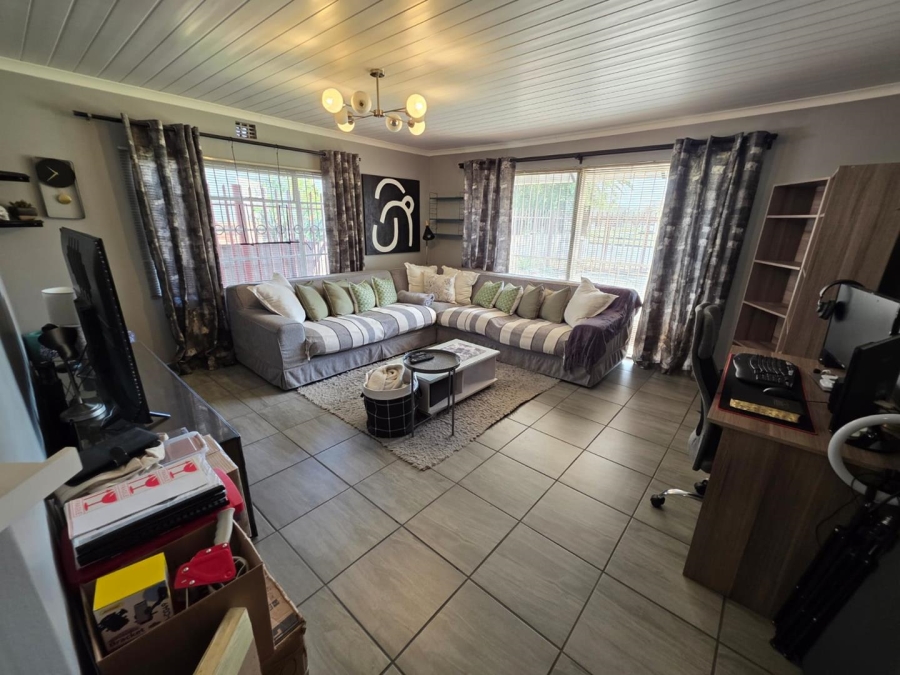 5 Bedroom Property for Sale in Wilgehof Free State